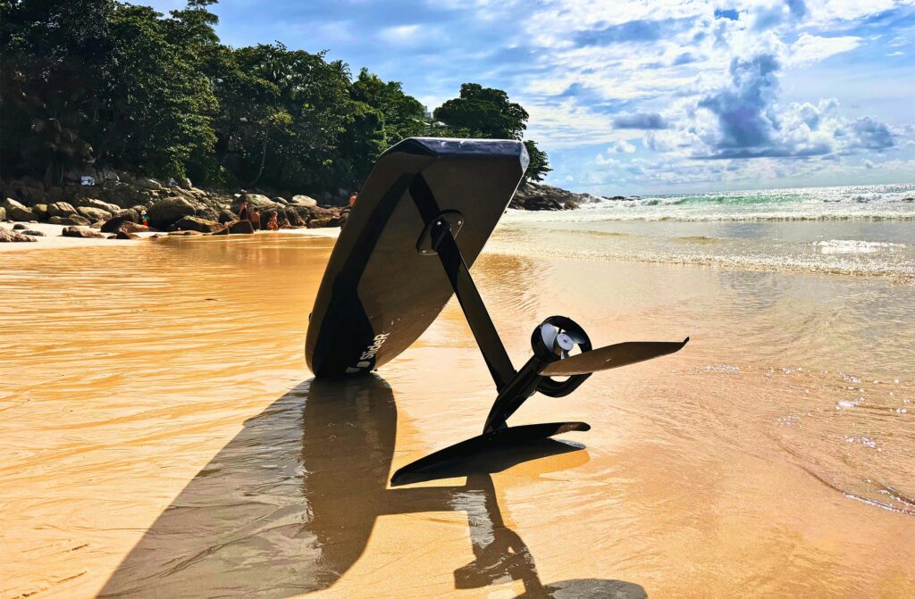 Efoils Vs Traditional Foil Boards — Skill Vs Technology (And What Really Matters)